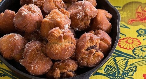 【 サーターアンダギー 】外はカリッ、中はモチモチ食感で人気です！