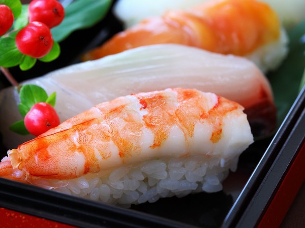 特別な日にはお寿司もご用意♪（和食例）