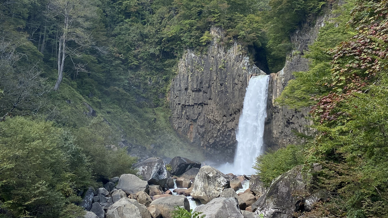 *【苗名滝】雪解け水で水量が増す春・涼しさを感じる夏・紅葉と調和した秋など1年中おススメ