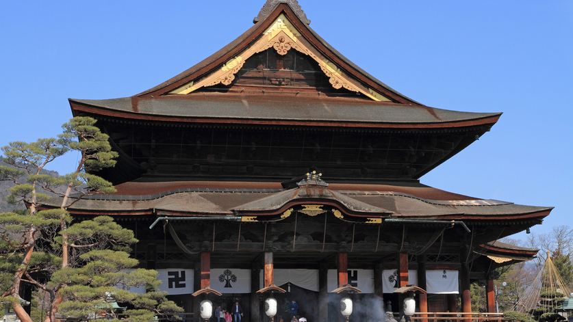 **【善光寺】一度は訪れてみたいパワースポット善光寺。お車約40分。