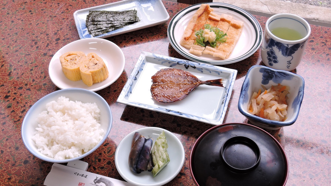 *【ご朝食一例】日替わりの焼き魚が付いた和朝食です