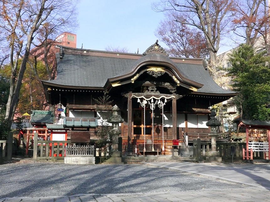 【観光】安積国造神社・・・街の中心部とは思えないほどの緑に囲まれた癒しの空間となっている。