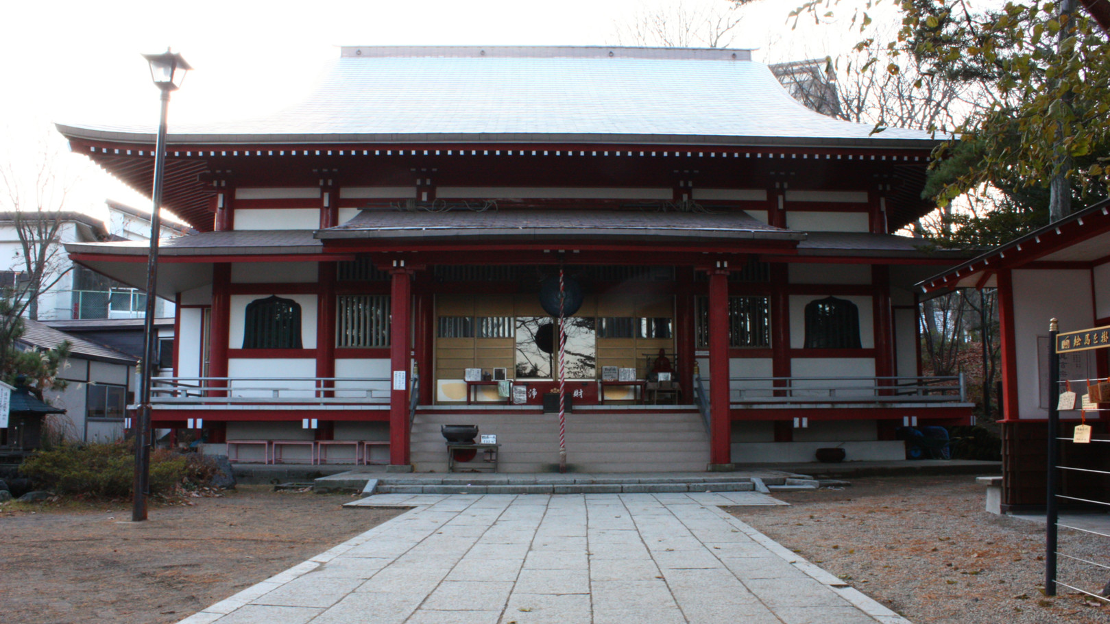 【光泉寺】奈良時代の高僧、行基が開いたと伝わる寺