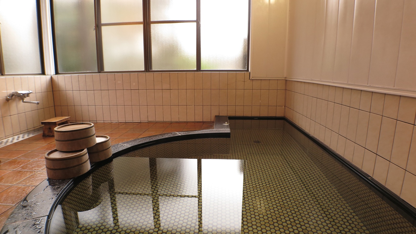 Kappo Momoyama Kappo Momoyama is perfectly located for both business and leisure guests in Yamanashi. Featuring a satisfying list of amenities, guests will find their stay at the property a comfortable one. Shared l