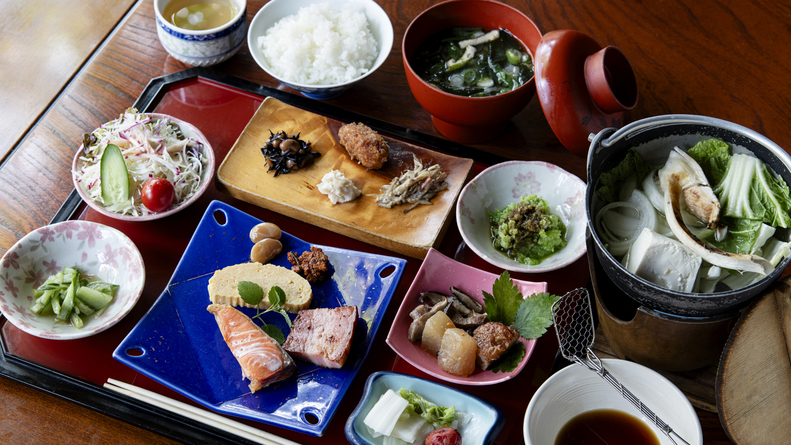 *朝食一例／健康的な和朝食の朝ごはん 一日を元気にスタート！