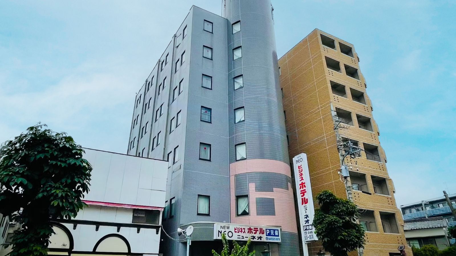 外観（青空）