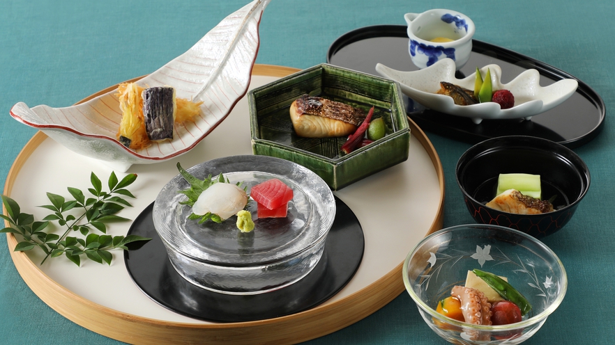 7/1(火)〜8/31(日)颯会席〜山野の恵み〜