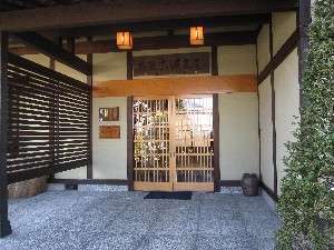 ⑦こまくさの玄関