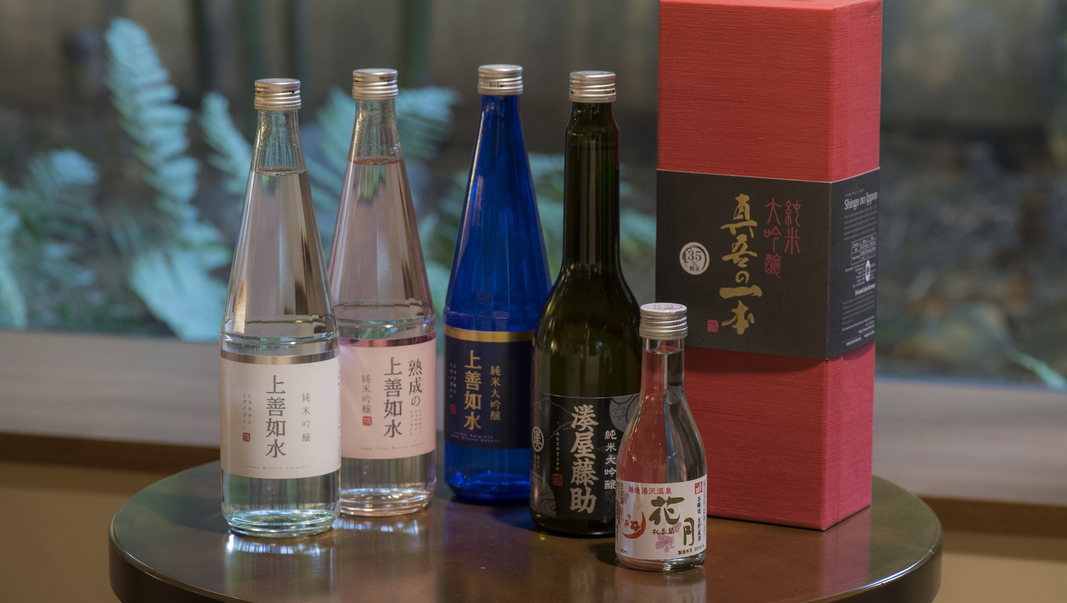 地元の酒蔵「白瀧酒造」さんの日本酒もご用意しています