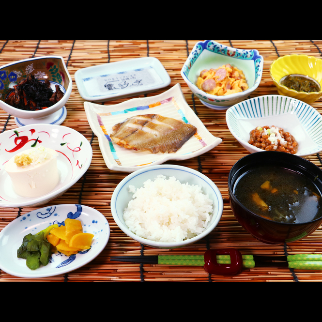 Minsyuku Shikishimaso (Sadogashima) Main Image Minsyuku Shikishimaso (Sadogashima), Sado