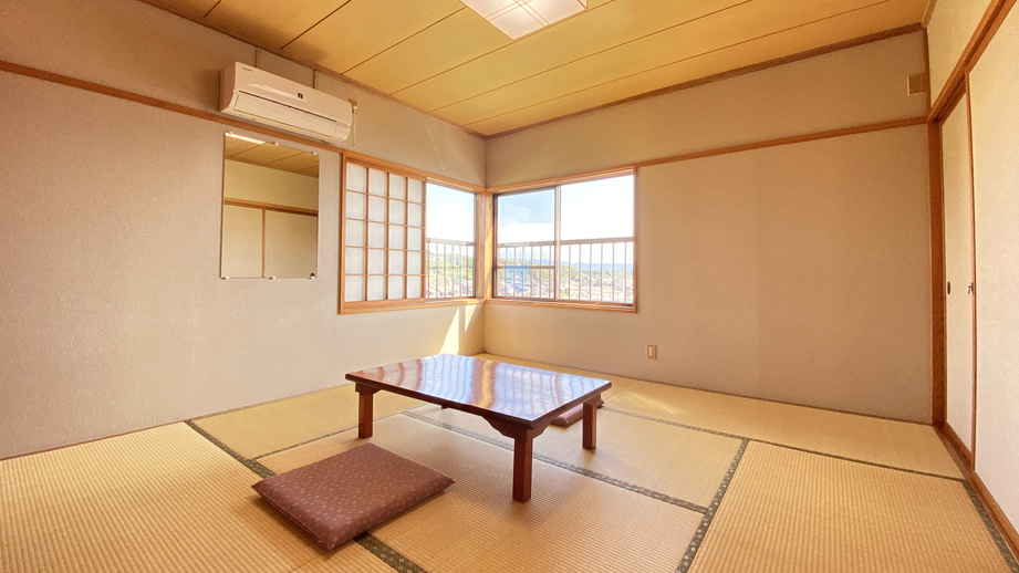 Minsyuku Shikishimaso (Sadogashima) Minsyuku Shikishimaso (Sadogashima) is conveniently located in the popular Sado area. The property offers a high standard of service and amenities to suit the individual needs of all travelers. Take a