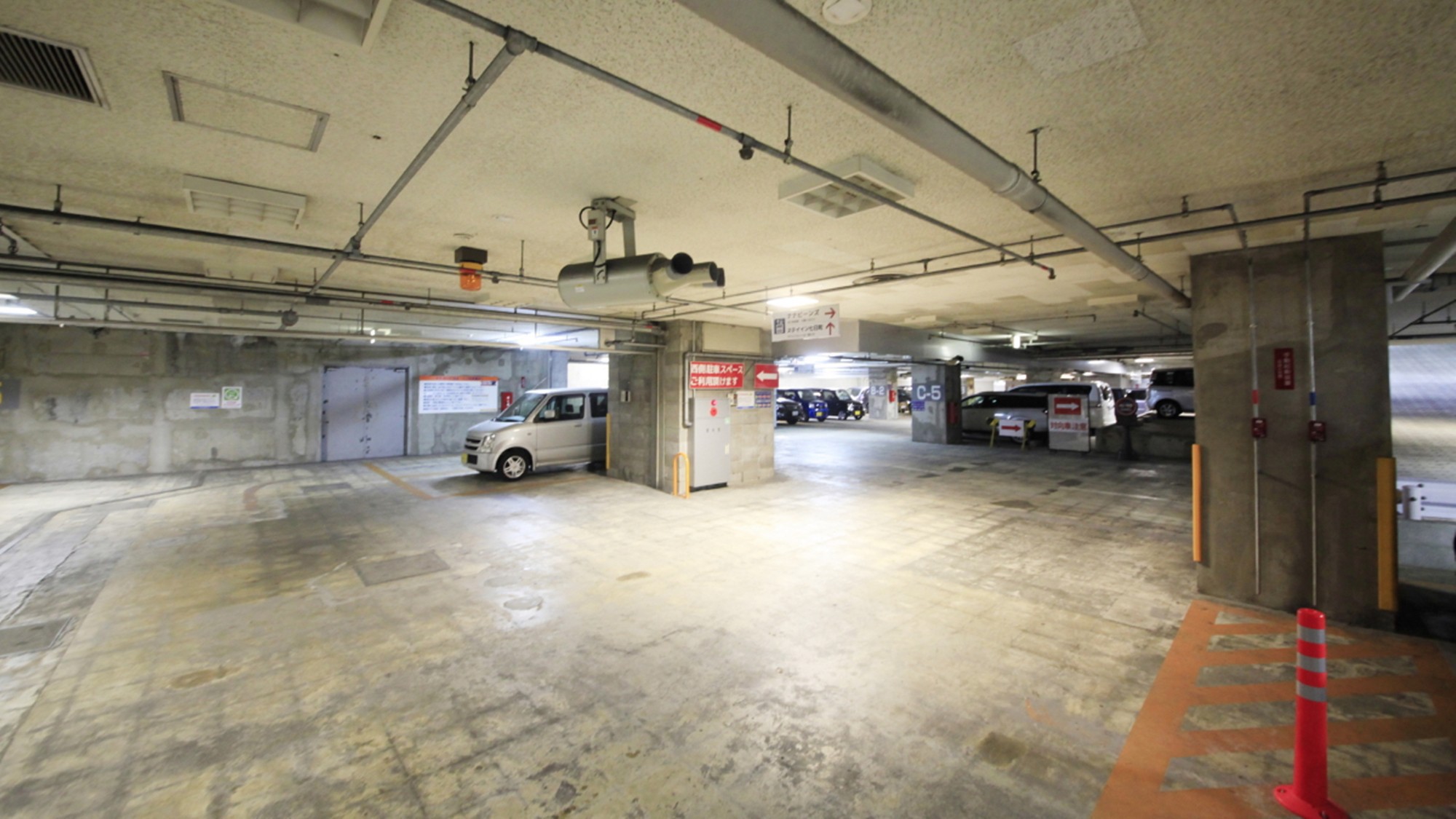 【駐車場】ＹＴパーク24の地下駐車場