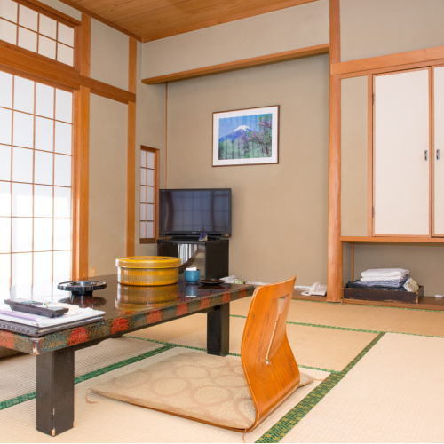 Yugawara Onsen Ryokan Greenso Ideally located in the Yugawara area, Yugawara Onsen Ryokan Greenso promises a relaxing and wonderful visit. Featuring a satisfying list of amenities, guests will find their stay at the property a com