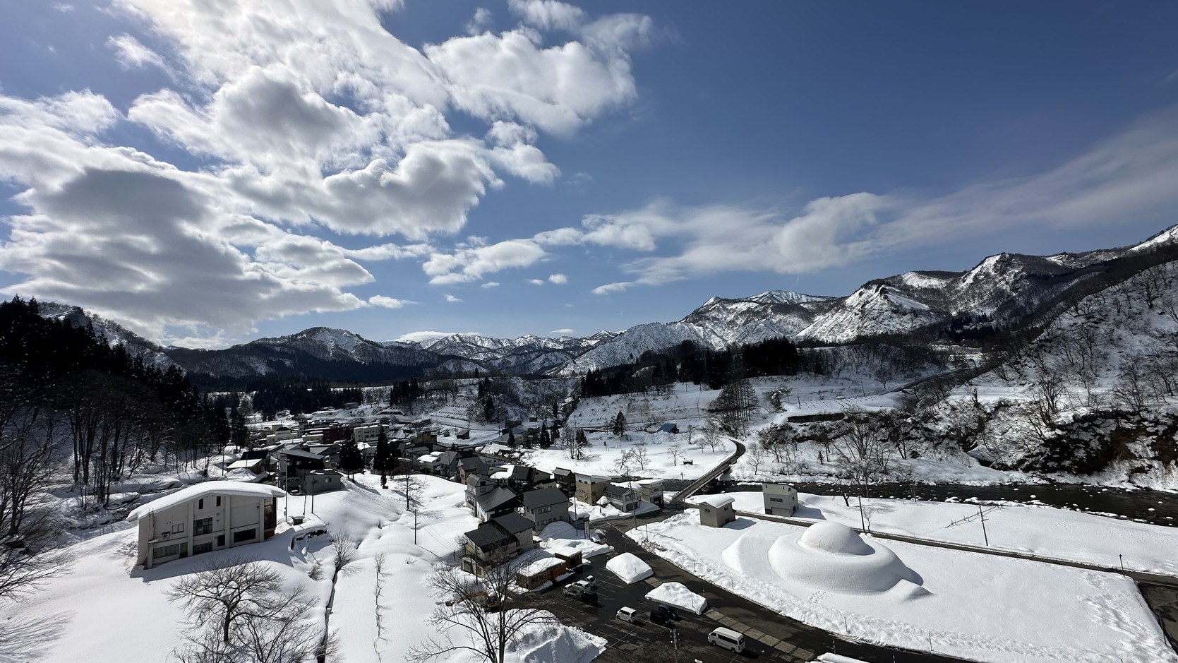 すがすがしい冬の肘折全景