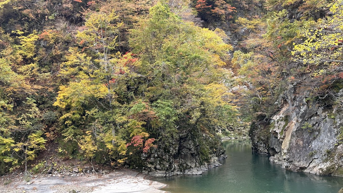 秋晴れの小松淵