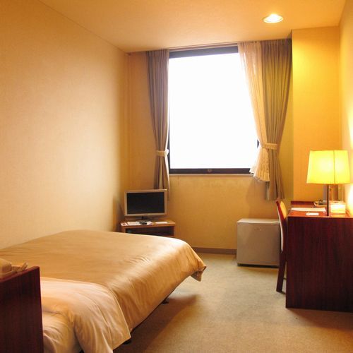 Central Hotel Kamojima Set in a prime location of Yoshinogawa, Central Hotel Kamojima puts everything the city has to offer just outside your doorstep. Offering a variety of facilities and services, the property provides al