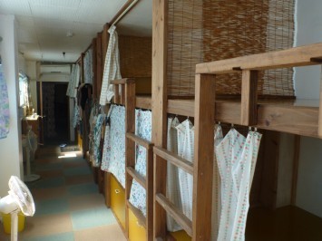 【3階女性専用ドミトリ−】8人部屋