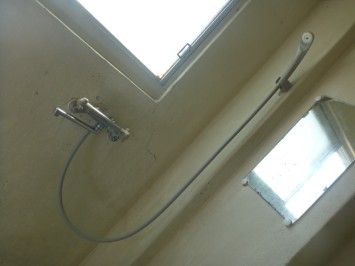 ３階シャワ−室