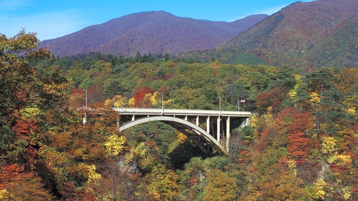 *【鳴子峡の紅葉】当館からお車で約6分！全国でも名高い紅葉スポットです。