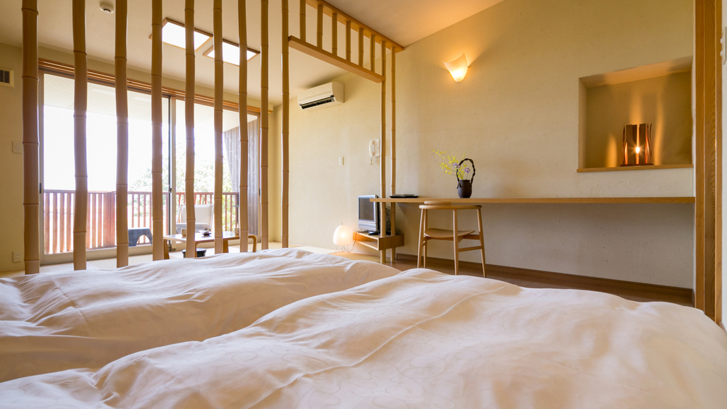 海の見える高台別館の客室・つわぶき】竹を基調としたお部屋。一番の眺望。