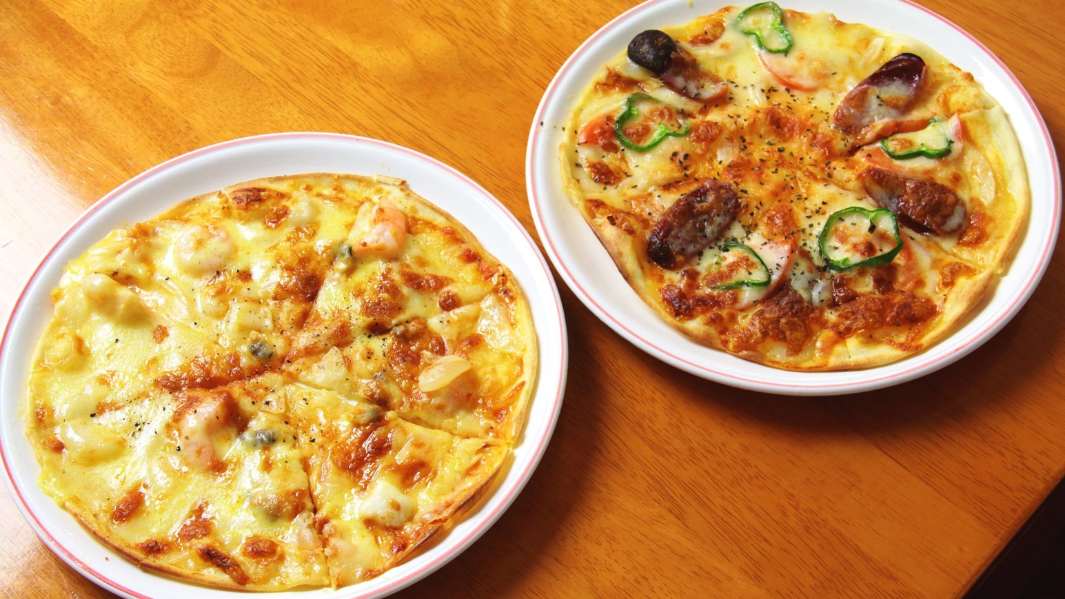 【夕食】ひまわり自慢の手づくりピザ。シーフードとミックスから好きな物をどうぞ！