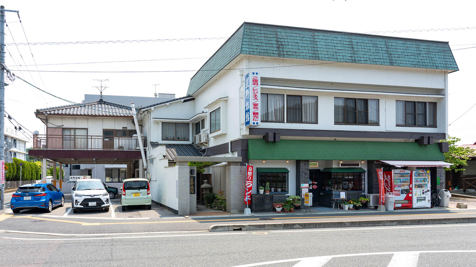 JR本郷駅より徒歩約1分の広島空港に最も近いビジネス旅館です