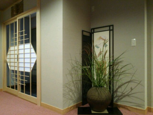 エレベーター前すすき