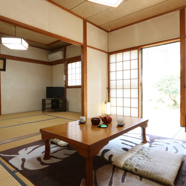 Suwa Onsen Suwa Onsen is conveniently located in the popular Satsumasendai area. The property offers guests a range of services and amenities designed to provide comfort and convenience. Fax or photo copying in 