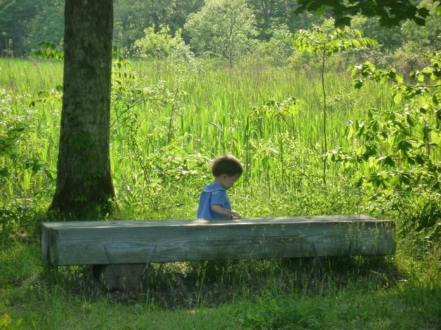 レンゲ沼と子供