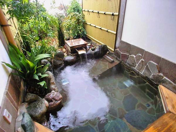 Country Inn Pewit Stop at Country Inn Pewit to discover the wonders of Atami. Both business travelers and tourists can enjoy the propertys facilities and services. Take advantage of the propertys free Wi-Fi in all ro