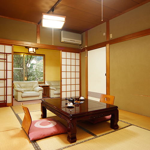 ゆとりの１０畳和室