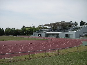 岩名運動公園陸上競技場