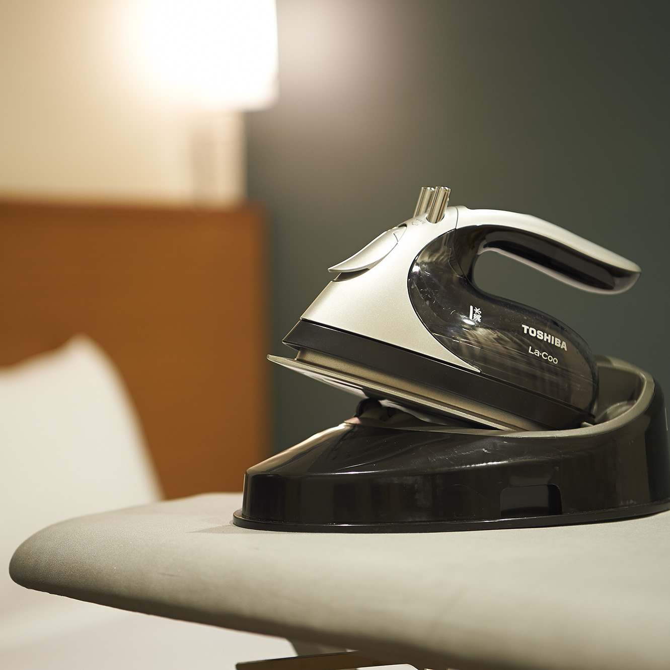 アイロン ※アイロン台もございます。（貸出備品）