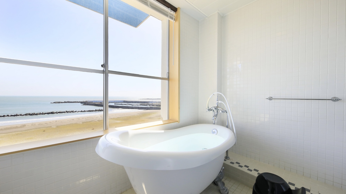 【最上階ユニバースフロア／DX洋室】DX洋室は展望風呂を完備。