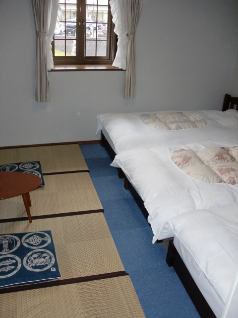 Ikenotaira Onsen Ikenotaira Hotel Saison Stop at Ikenotaira Onsen Ikenotaira Hotel Saison to discover the wonders of Itoigawa. The property offers guests a range of services and amenities designed to provide comfort and convenience. Faciliti