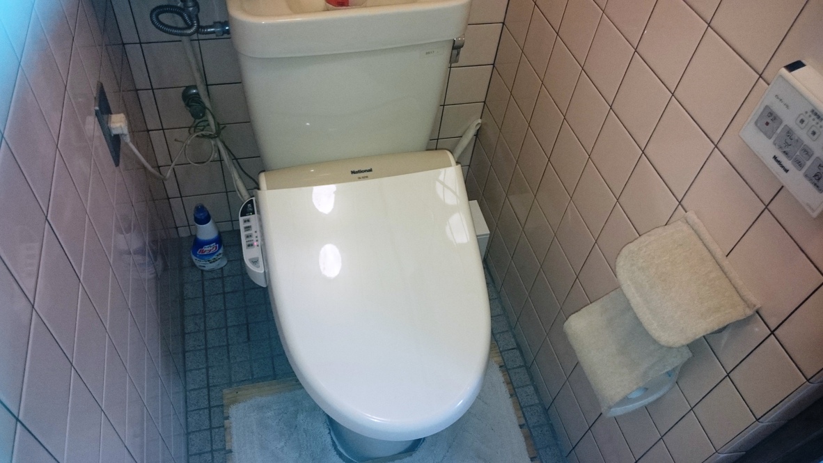 共同トイレ