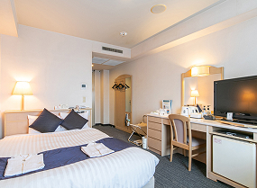 room-002