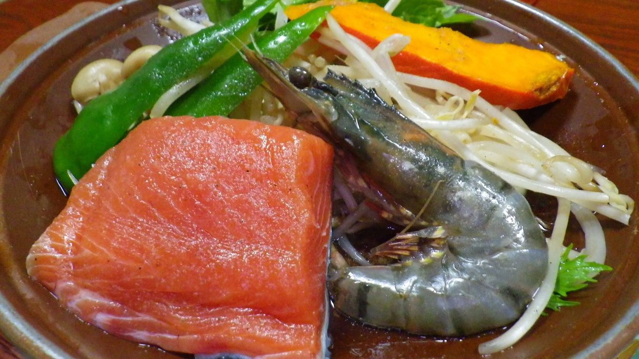 *【夕食一例】新鮮な魚介をジュ?！海鮮陶板焼きはお好きな焼き加減でどうぞ♪