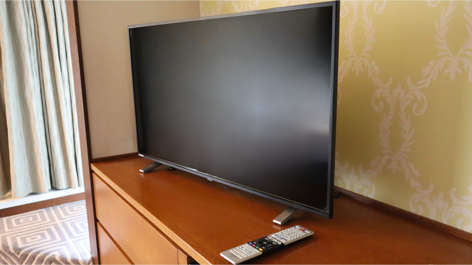 【客室】15階以上客室に40型テレビ設置