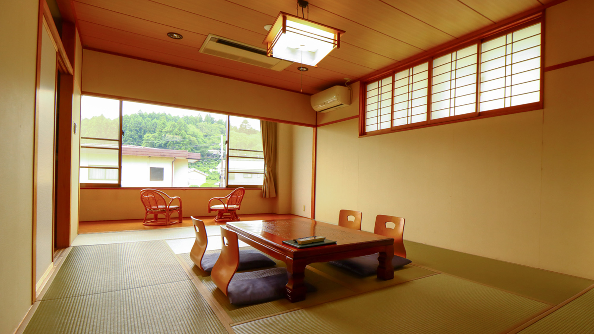 #【新館和室12畳】広縁がある広々和室4〜5名様に最適