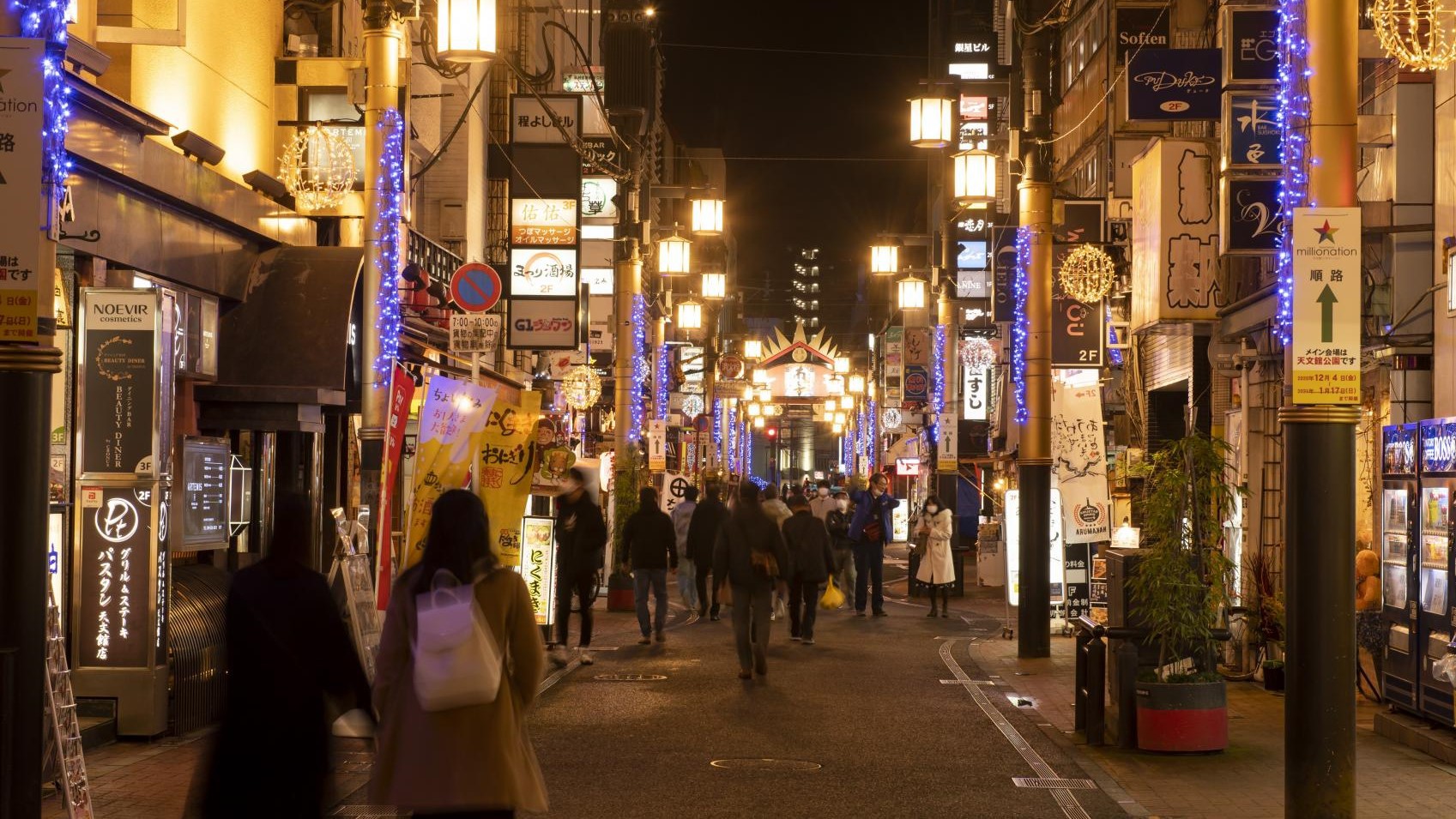 文化通り(ホテル正面入口より右へ)