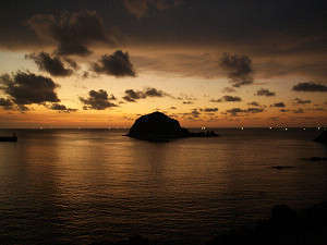 香住の夕日です。漁り火も見えてとてもきれいです。