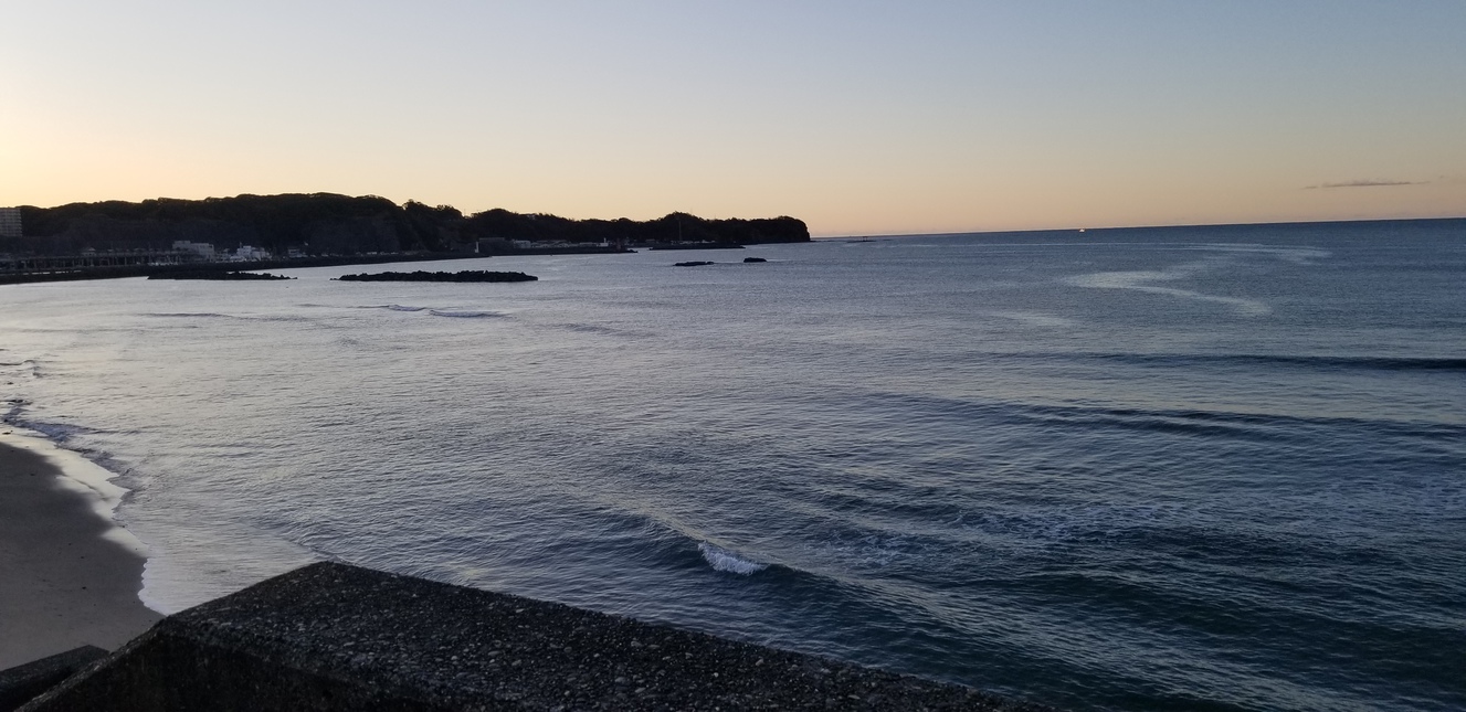 勝浦【三日月】湾大海原