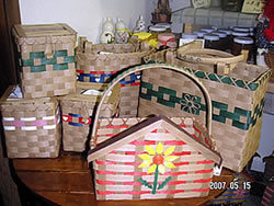 紙バンドでかご作り