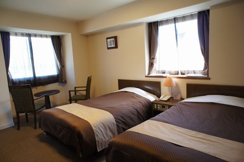 Hotaka Town Hotel Stop at Hotaka Town Hotel to discover the wonders of Matsumoto. The property features a wide range of facilities to make your stay a pleasant experience. Laundry service, fax or photo copying in busin