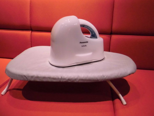 アイロンとアイロン台