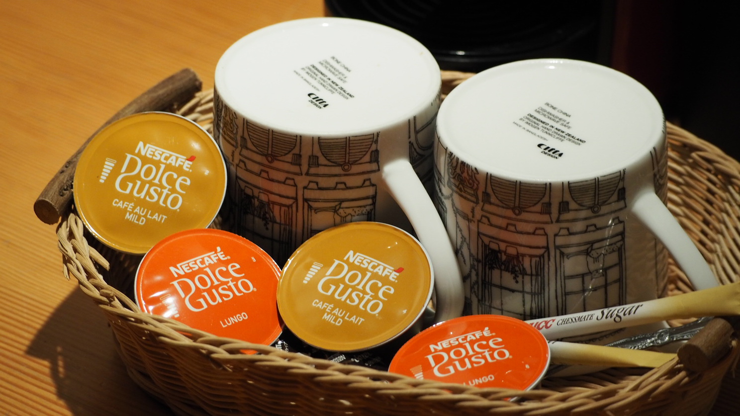 特別室ベッド付きの専用コーヒーマシン201.301