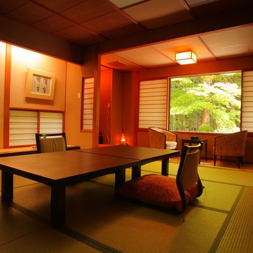 Imaita Onsen Yumotokan Stop at Imaita Onsen Yumotokan to discover the wonders of Niigata. The property offers a high standard of service and amenities to suit the individual needs of all travelers. Take advantage of the pro