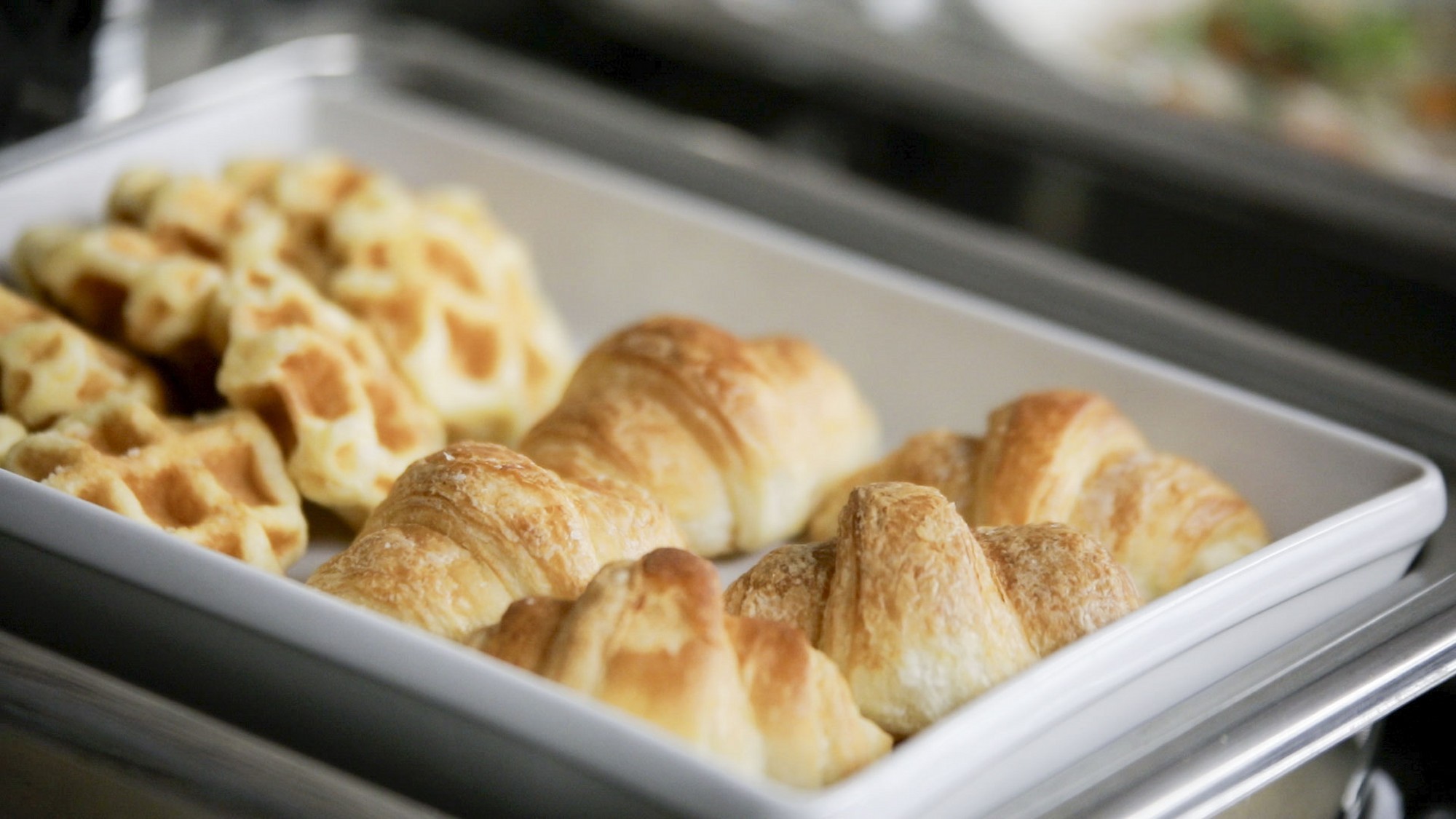 【朝食メニュー】ごはんの他に、パンもご用意しております