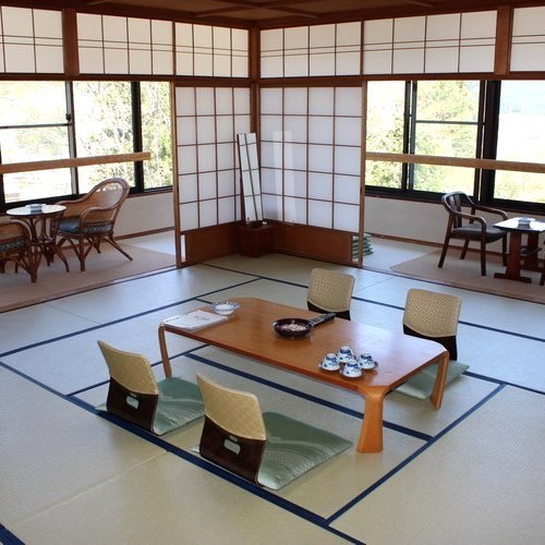 Japanese-Style Room
